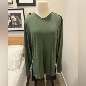 Men’s Tadd ‘Chip’ Long Sleeve V-Neck Tee, Green, LARGE